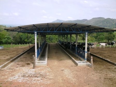 Estrutura metálica comercial